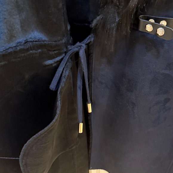 IVANKA TRUMP BLACK COAT WITH FAUX FUR TRIM SIZE M - Picture 12 of 15